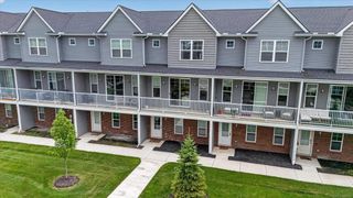 3981 Trailway Commons Circle, Auburn Hills, MI 48326