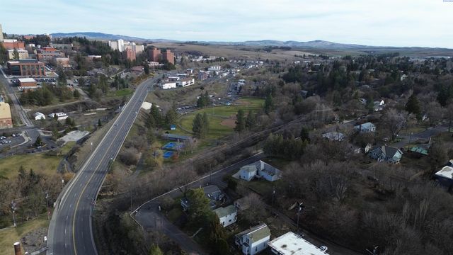 635 SE Holbrook Pl, Pullman, WA 99163