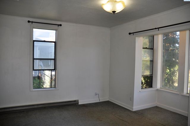 635 SE Holbrook Pl, Pullman, WA 99163