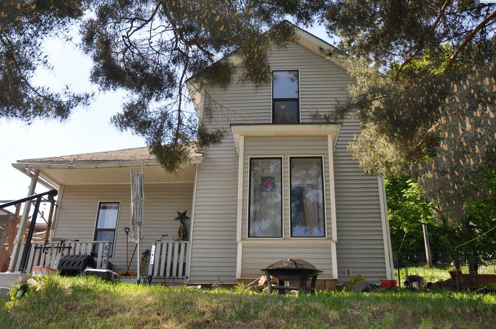 635 SE Holbrook Pl, Pullman, WA 99163