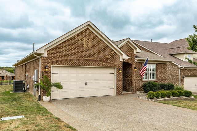 240 Preston Ln, Gallatin, TN 37066
