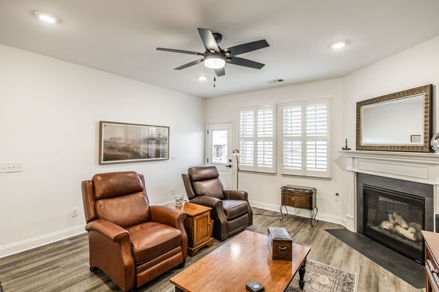240 Preston Ln, Gallatin, TN 37066