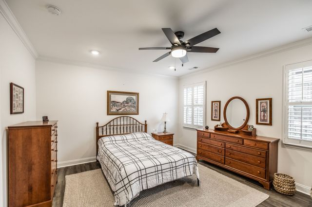 240 Preston Ln, Gallatin, TN 37066