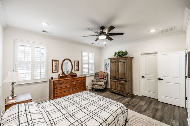 240 Preston Ln, Gallatin, TN 37066