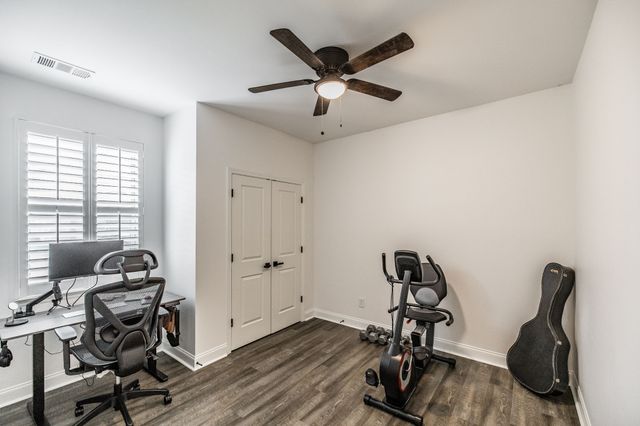 240 Preston Ln, Gallatin, TN 37066