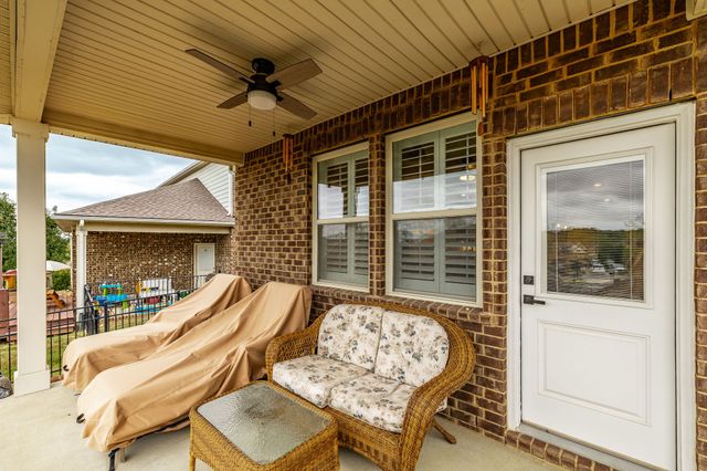 240 Preston Ln, Gallatin, TN 37066
