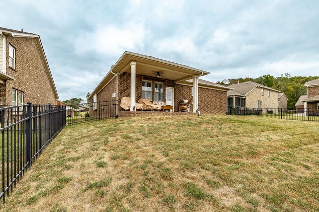 240 Preston Ln, Gallatin, TN 37066
