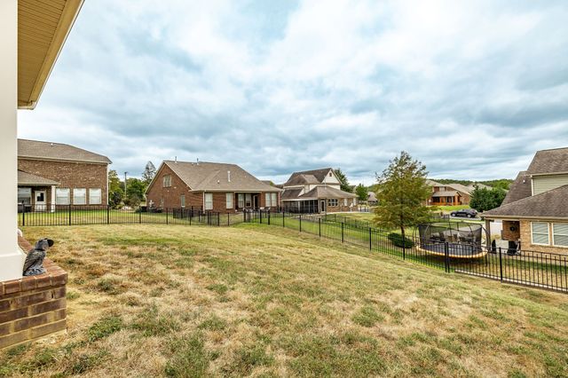 240 Preston Ln, Gallatin, TN 37066
