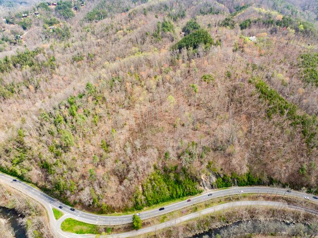 4274 S King Branch Road, Sevierville, TN 37876