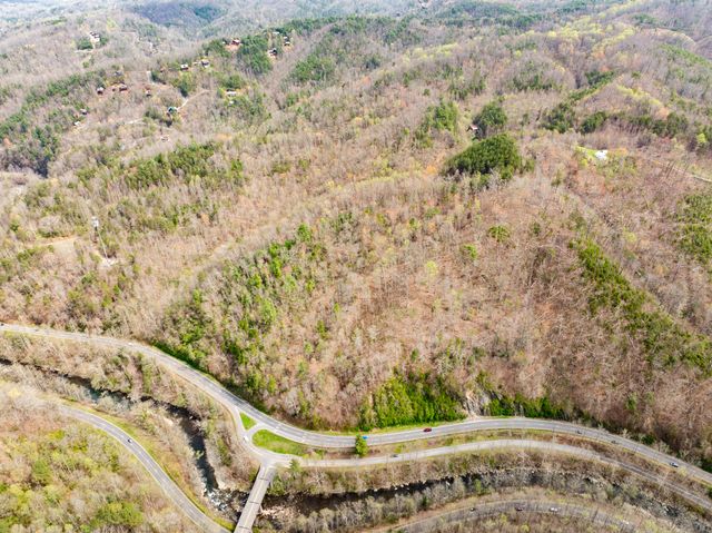 4274 S King Branch Road, Sevierville, TN 37876