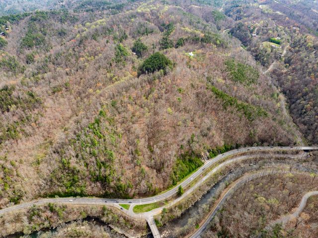 4274 S King Branch Road, Sevierville, TN 37876