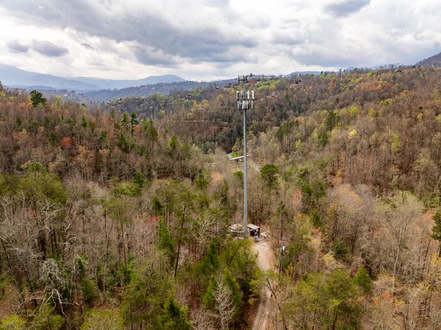 4274 S King Branch Road, Sevierville, TN 37876