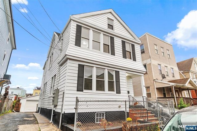 366 Badger Avenue, Newark, NJ 07112