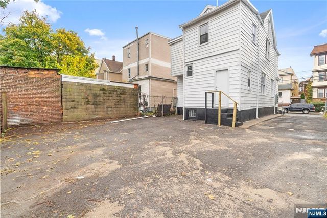 366 Badger Avenue, Newark, NJ 07112