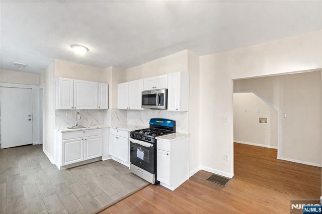 366 Badger Avenue, Newark, NJ 07112