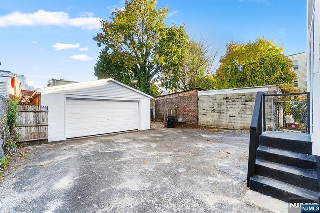 366 Badger Avenue, Newark, NJ 07112