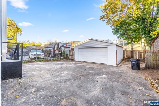 366 Badger Avenue, Newark, NJ 07112