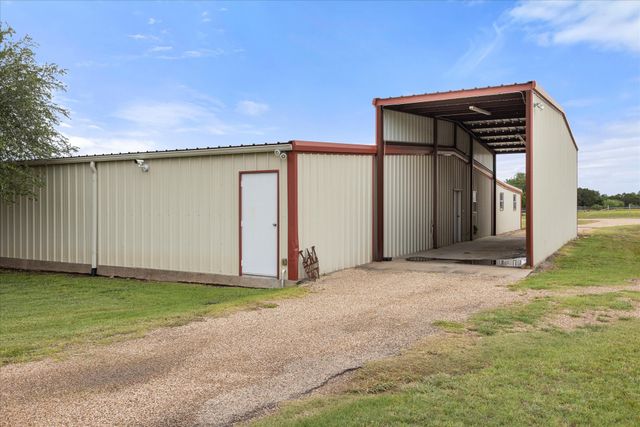 2560 Shady Oaks Circle, Glen Rose, TX 76043