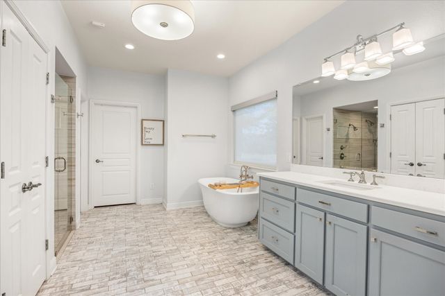 2560 Shady Oaks Circle, Glen Rose, TX 76043