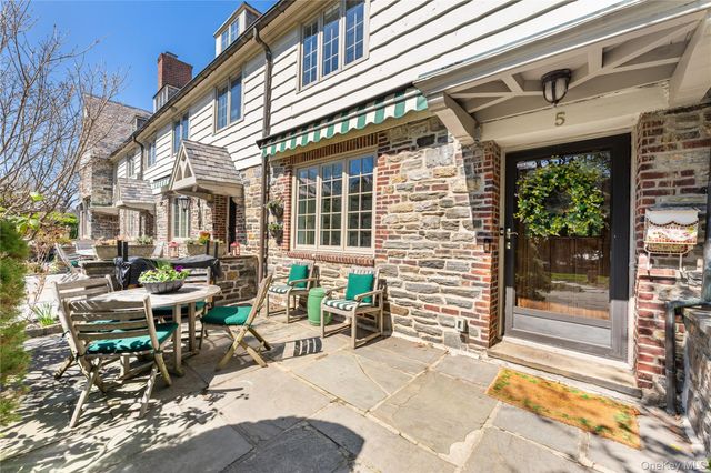 5 Merestone Terrace, Bronxville, NY 10708