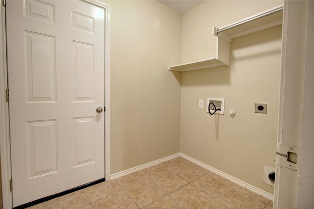 8620 Chisholm Trail, Cross Roads, TX 76227