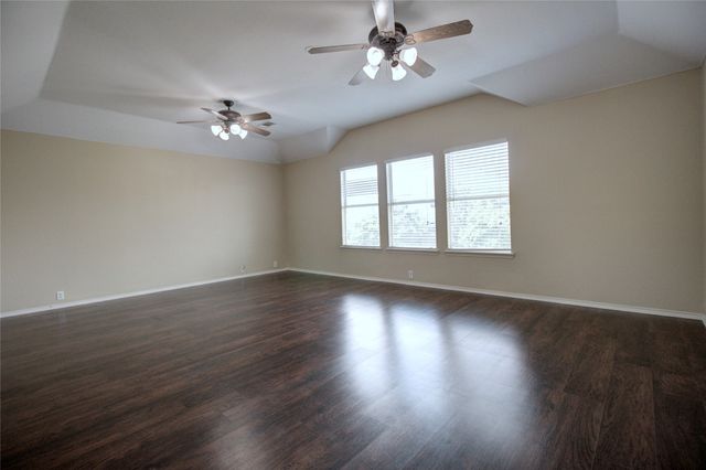 8620 Chisholm Trail, Cross Roads, TX 76227