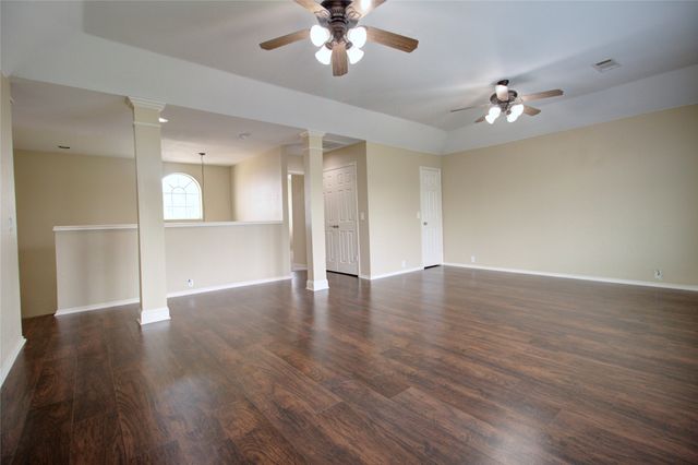 8620 Chisholm Trail, Cross Roads, TX 76227