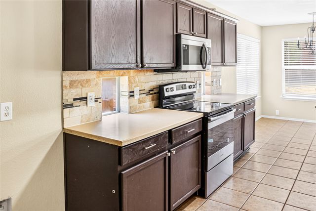 8620 Chisholm Trail, Cross Roads, TX 76227
