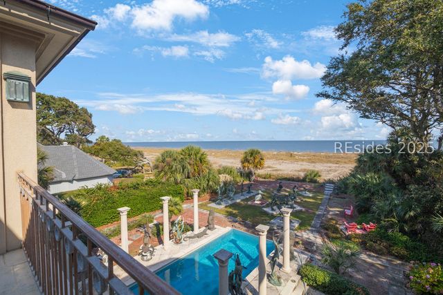 20 N Port Royal Dr, Hilton Head Island, SC 29928