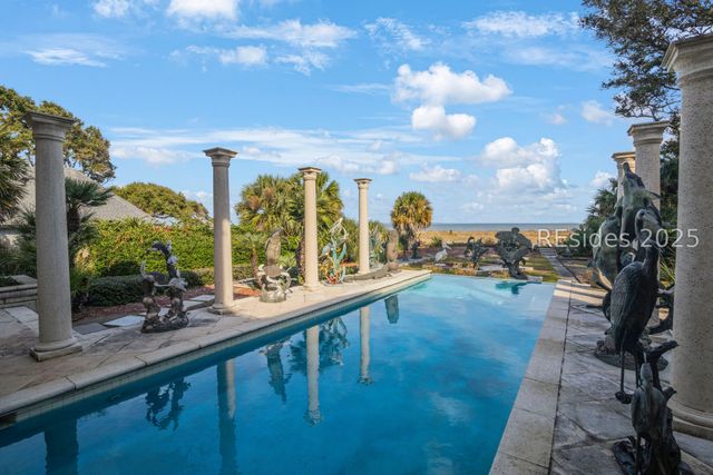 20 N Port Royal Dr, Hilton Head Island, SC 29928
