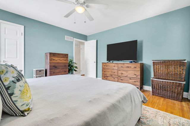 18 Cathrine Street, Sewaren, NJ 07077