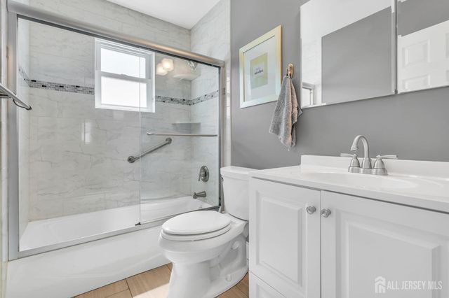 18 Cathrine Street, Sewaren, NJ 07077