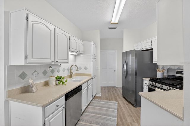 6144 SILVER LAKES DRIVE E, Lakeland, FL 33810