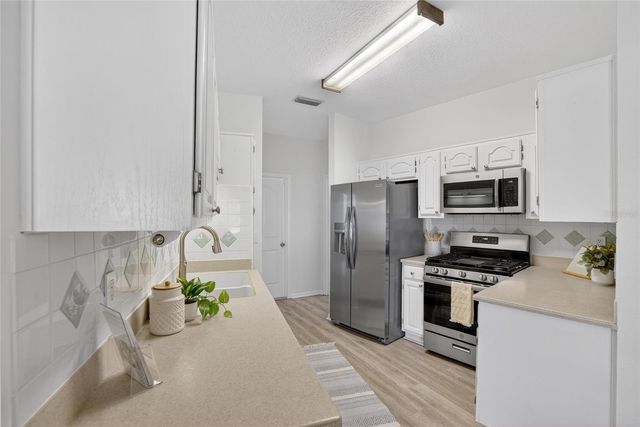 6144 SILVER LAKES DRIVE E, Lakeland, FL 33810