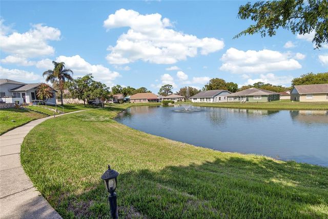 6144 SILVER LAKES DRIVE E, Lakeland, FL 33810