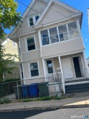 36-38 Pleasant Streets, Bridgeport, CT 06608