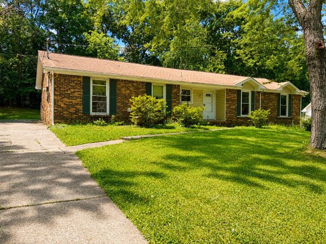 312 Andrew Dr, Clarksville, TN 37042