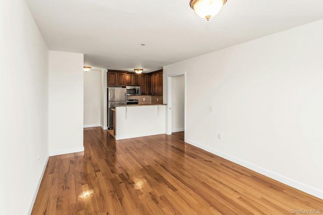150-31 12th Avenue 301, Whitestone, NY 11357