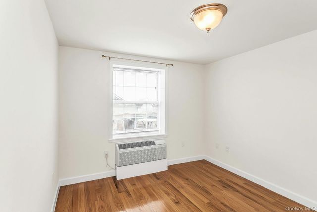 150-31 12th Avenue 301, Whitestone, NY 11357