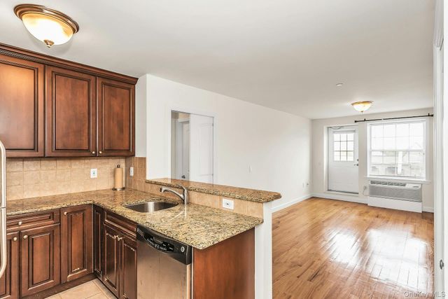 150-31 12th Avenue 301, Whitestone, NY 11357