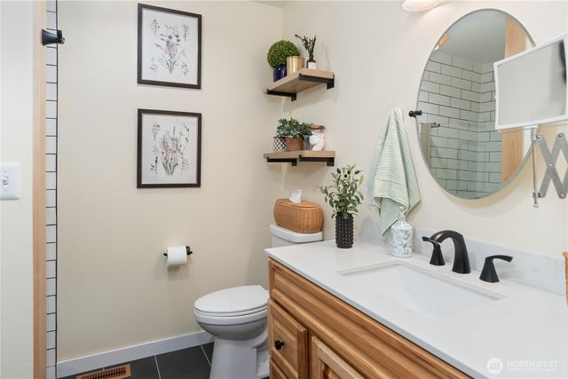 9437 St. Johns Place NE, Bremerton, WA 98311