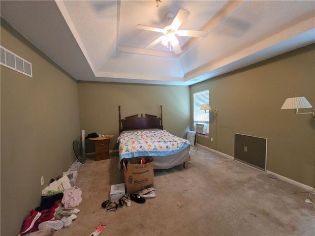 5209 S Powell Avenue, Blue Springs, MO 64015