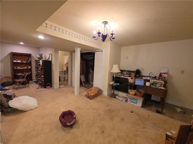 5209 S Powell Avenue, Blue Springs, MO 64015
