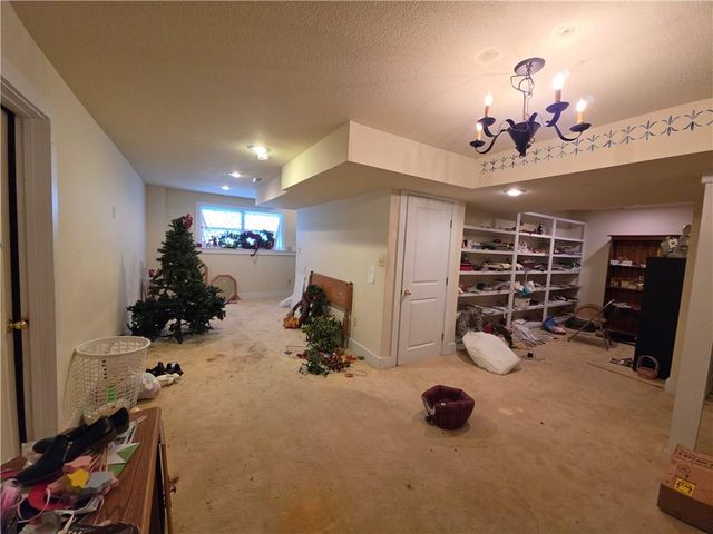 5209 S Powell Avenue, Blue Springs, MO 64015