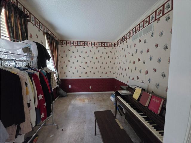 5209 S Powell Avenue, Blue Springs, MO 64015