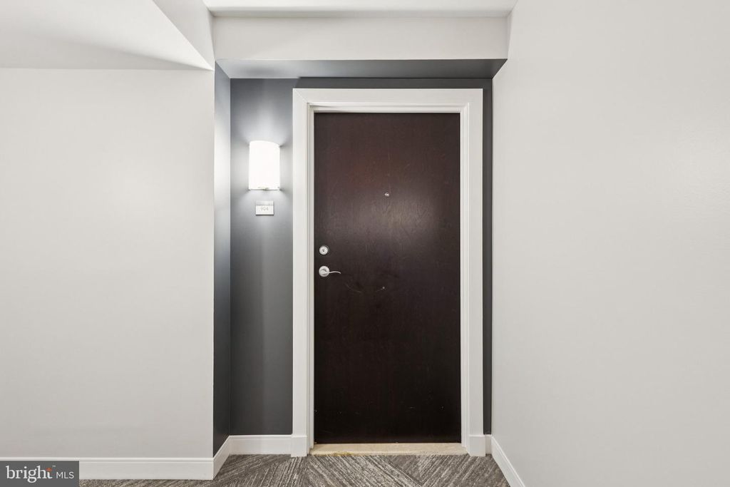 851 N GLEBE RD N #904, Arlington, VA 22203