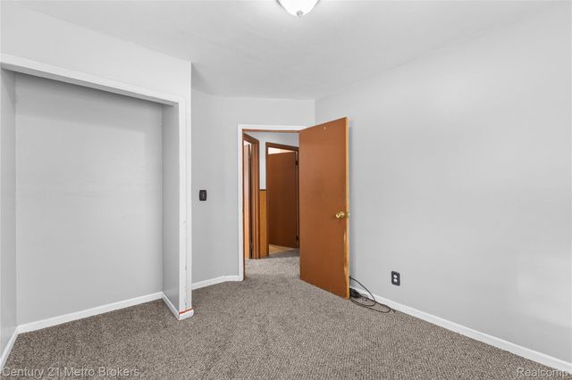 16032 Knobhill Drive, Linden, MI 48451