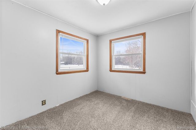 16032 Knobhill Drive, Linden, MI 48451