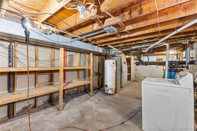 16032 Knobhill Drive, Linden, MI 48451