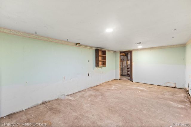 16032 Knobhill Drive, Linden, MI 48451